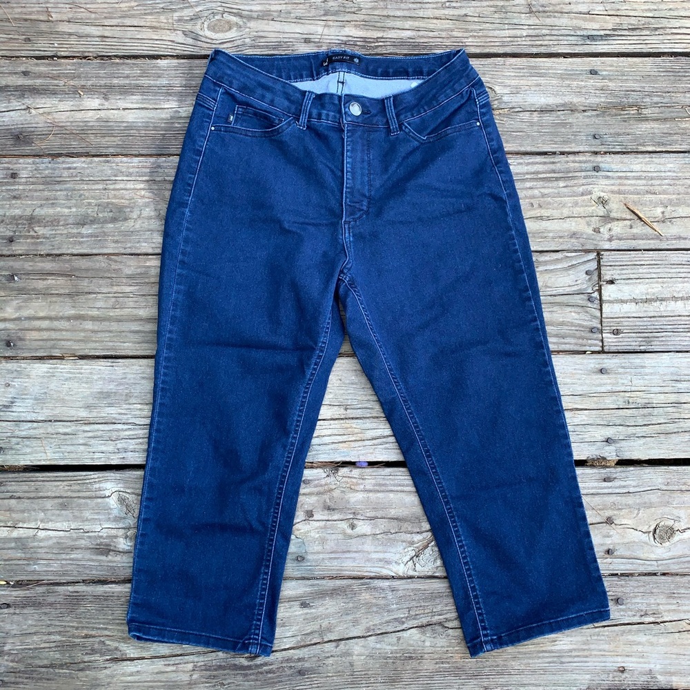 Lee | Dark wash easy fit cropped jeans Size 12